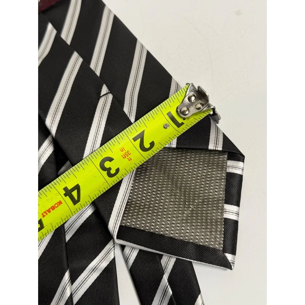 Covington Necktie Black Silver Striped Classic Formal Business Professional Men